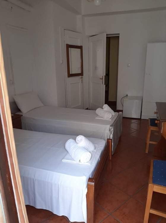 Atlantis Hotel Ermoupoli Eksteriør billede